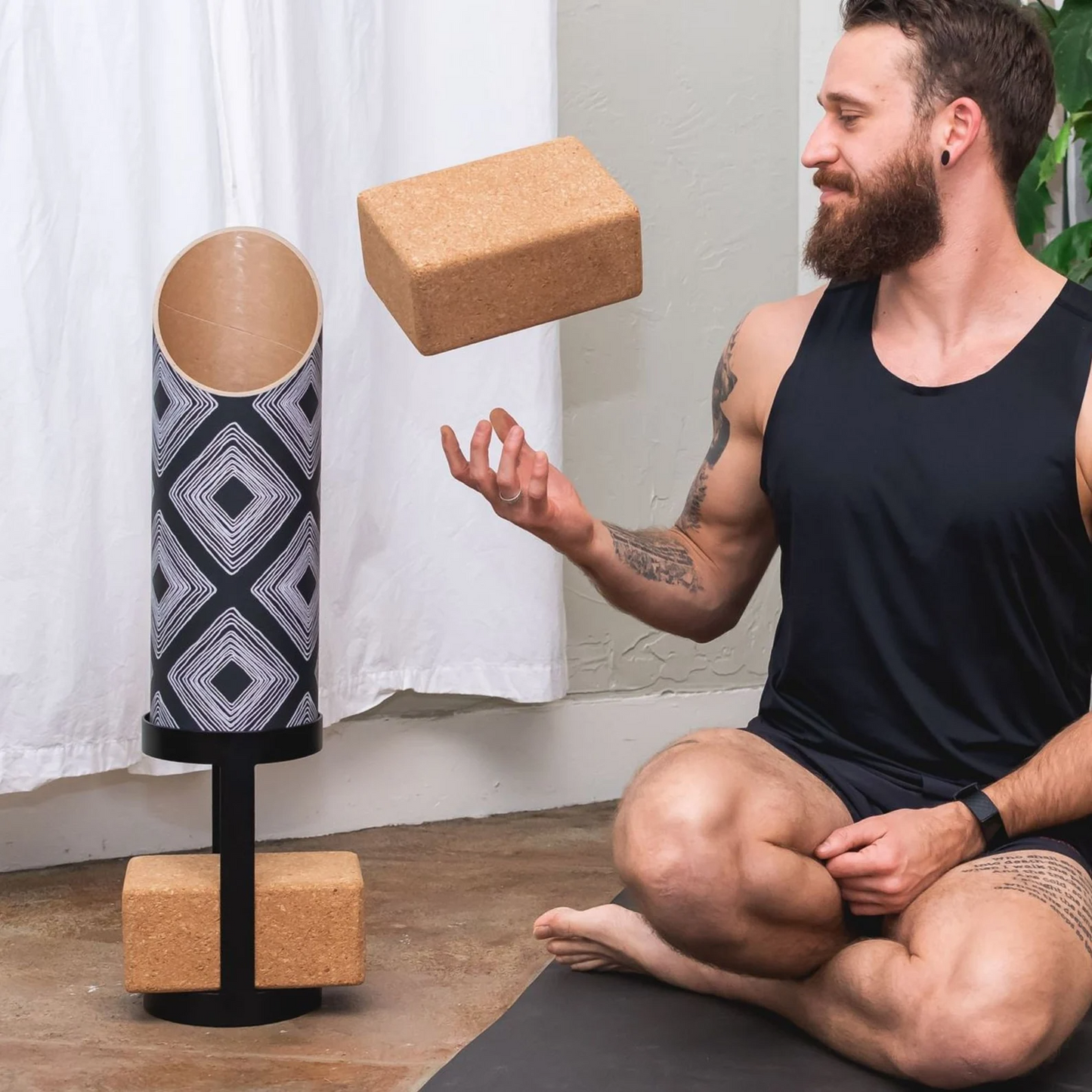 Olaise Rhombi – Stylish Yoga Mat Storage Tube & Home Studio Decor