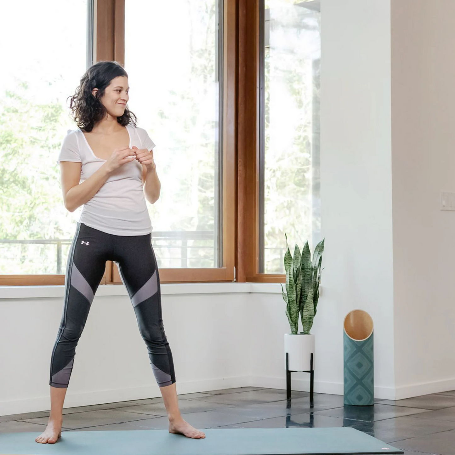 Olaise Rhombi – Stylish Yoga Mat Storage Tube & Home Studio Decor
